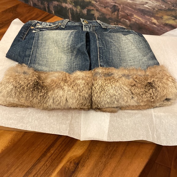 7 For All Mankind Fur Trim Crop Jean - Picture 6 of 9